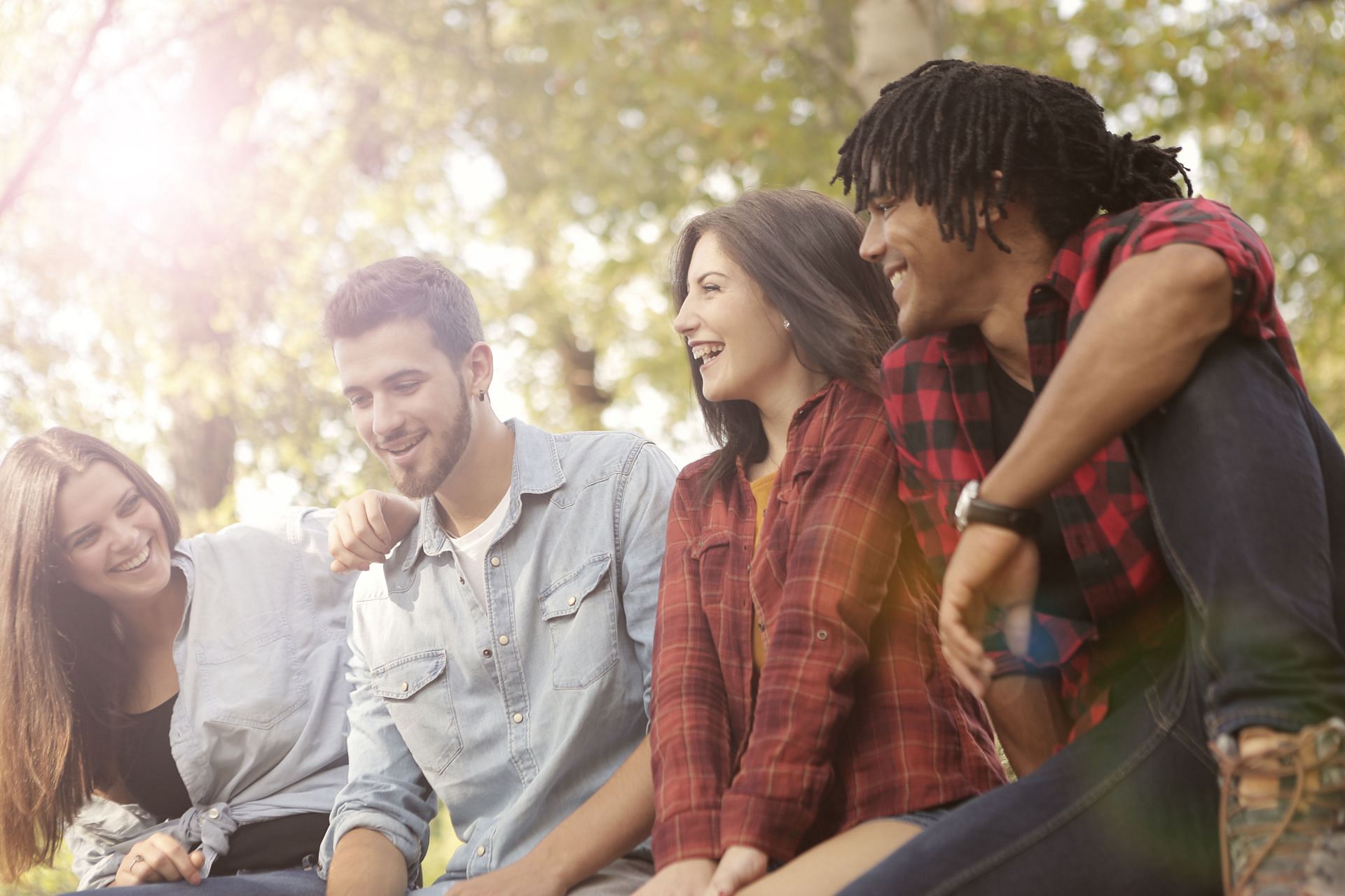 connect & bond with other people. (image via pexels / andrea)
